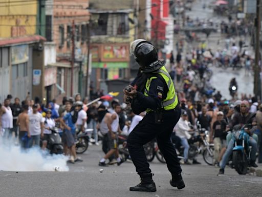 Venezuelans rally to support opposition after disputed vote