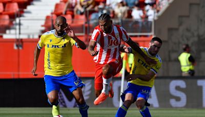 Luis Suárez marca doblete en la goleada del Almería