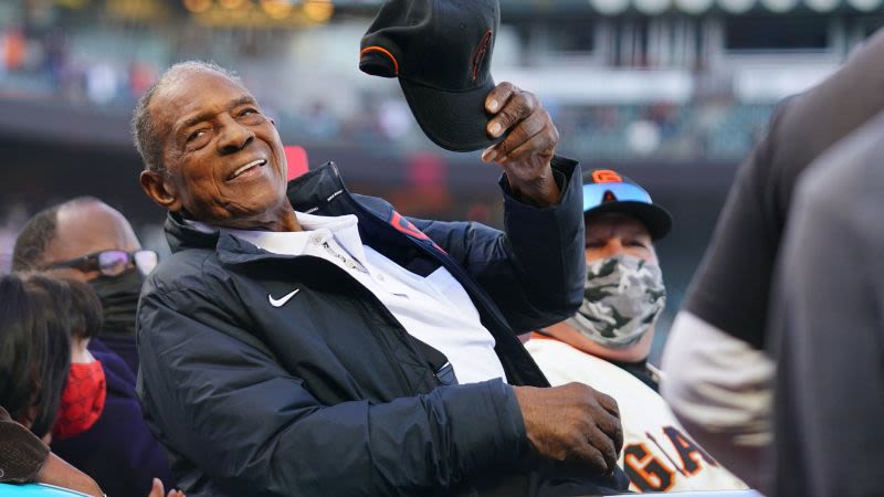 Baseball legend Willie Mays says it’s ‘amazing’ he has 10 more hits after MLB integrated Negro League statistics | CNN