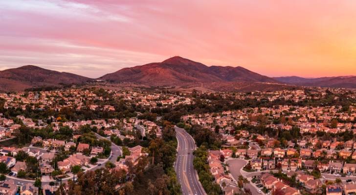 US homeowners are now sitting on record-setting $17 trillion in 'tappable equity' — and these 5 West Coast housing markets account for nearly 25% of that massive sum