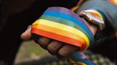 Dia Internacional contra a LGBTfobia: avanços precisam ser mais concretos, defendem especialistas