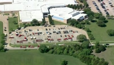 1 student shot, 1 person in custody following shooting at Wilmer-Hutchins High School in Dallas