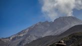 El volcán peruano Ubinas registra una nueva explosión de 2.500 metros de altura