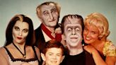 Los Munsters: la “batalla cultural” con Los locos Addams, el mensaje que recobró vigencia 55 años después y el cachetazo de Batman