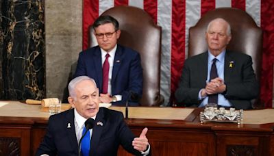 Netanyahu tacha de "idiotas útiles" de Irán a quienes protestan frente al Congreso - El Diario NY