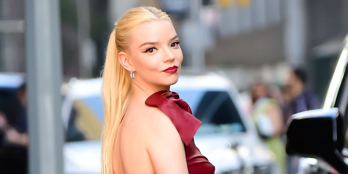 Anya Taylor-Joy Bares It All in a Backless Corset Dress
