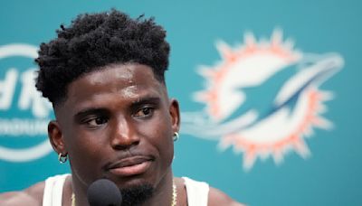 Tyreek Hill detainment: Calais Campbell details pregame incident while police union, Mike McDaniel weigh in