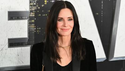 Courteney Cox’s Dog Fails in Viral ‘Paws In’ Challenge