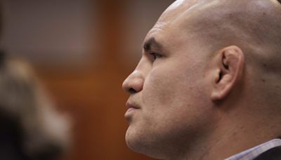 Caín Velásquez tendrá su juicio por intento de asesinato el 9 de septiembre en California - El Diario NY