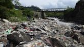 ONG busca limpiar en Guatemala uno de los ríos "más contaminantes del mundo"