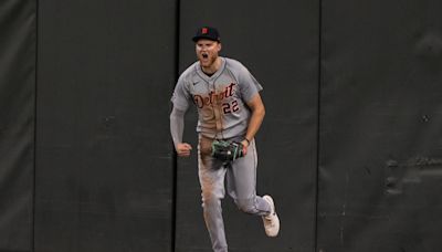 Tigers outfielder Parker Meadows makes wild catch to rob home run in win over Mariners