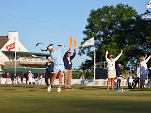 LPGA player tackles diaper duty while waiting on par-3 12th at U.S. Women’s Open