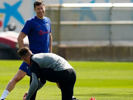 Ter Stegen y Lewandowski, a retener su corona