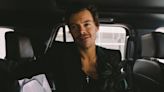 Grandpacore: reapareció Harry Styles con un look “estilo abuelito” y generó contraversia entre sus seguidores