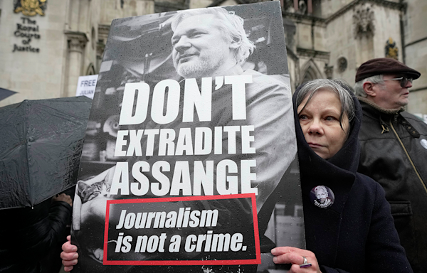 Australian lawmakers send letter urging Biden to drop case against Julian Assange on World Press Freedom Day