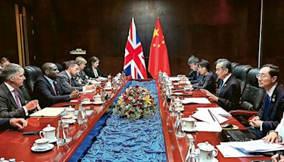 英外長晤王毅 促阻華企支持俄軍方 - 20240727 - 中國