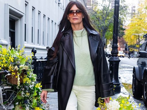 Katie Holmes Served Rich Mom Vibes in These Trendy Banana Republic Trousers