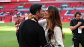 Las imágenes más románticas de Lorena Bernal y Mikel Arteta tras la victoria del Arsenal