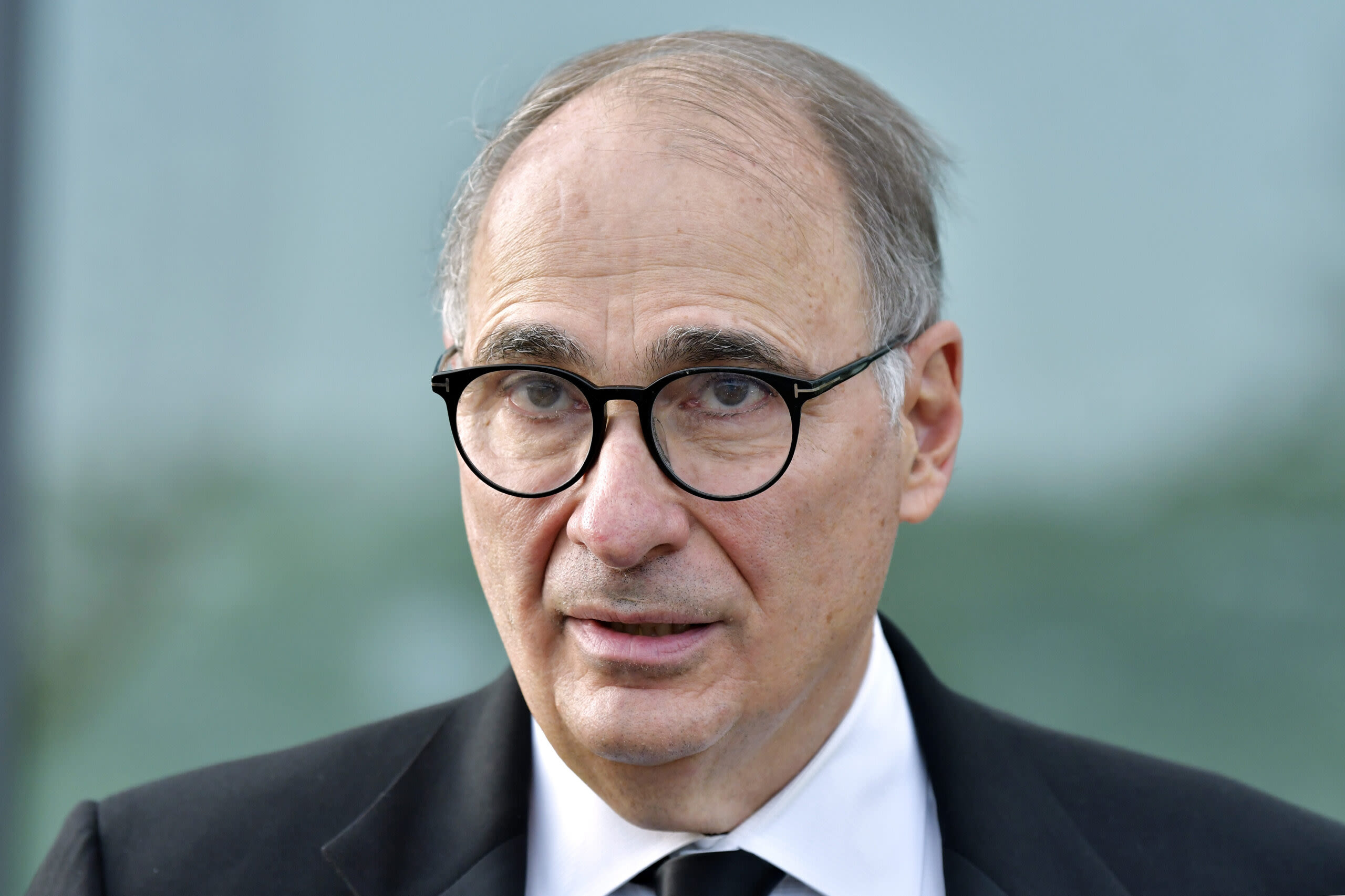 ‘A Telling And Unusual Pairing’: Axelrod Marvels At Both AOC And Manchin Praising Walz As Harris’s Running Mate