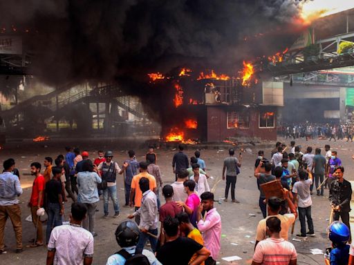 245 Indians cross over from Bangladesh as students protest escalates