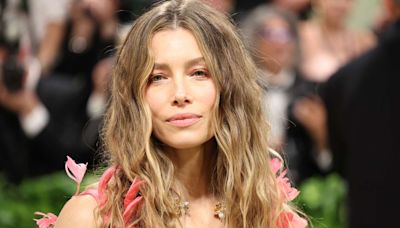 Jessica Biel Debuted a New Bob Haircut Just in Time For Summer