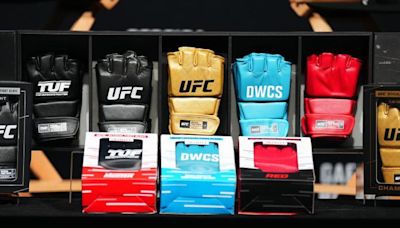 Fighter opinions divided on redesigned UFC gloves