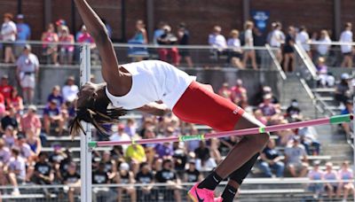 Davenport West's Thomas wins school's first state track title since 1995