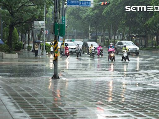 快訊／國家警報響！大雷雨轟北北桃1小時 暴雨警戒區出爐