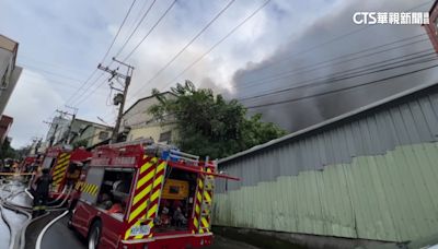 土城工廠陷火海 內存放「化學物品」延燒4戶