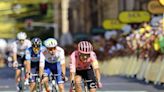Tour de Francia: ¡Richard Carapaz, gigante! La ‘Locomotora del Carchi’ arriba al cuarto puesto de la clasificación general y Kevin Vauquelin gana etapa 2