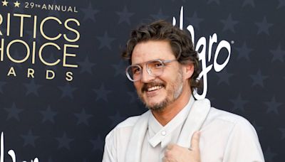 FOTOS: Pedro Pascal causa revuelo por su nuevo look en las primeras imágenes de la nueva temporada de “The Last Of Us” - El Diario NY