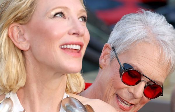 Jamie Lee Curtis Practically Glues Herself To Cate Blanchett To Avoid Wardrobe Malfunction