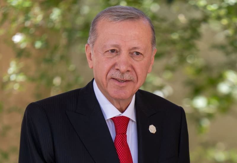 Erdoğan slams 'digital fascism' as Instagram still blocked in Turkey