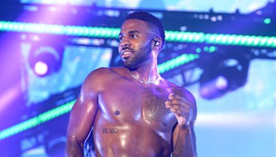 Jason Derulo is stripping down and leaving us sweating with his spicy new Las Vegas residency