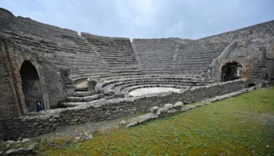 Earthquakes, Not Just Volcanic Ash, A Pompeii Killer: Research