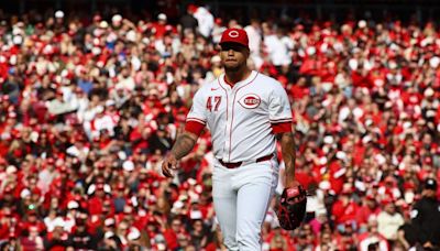 Reds trade Opening Day starter to division-leading Brewers