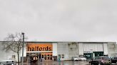 Plan for Halfords to downsize and relocate in busy Reading retail park