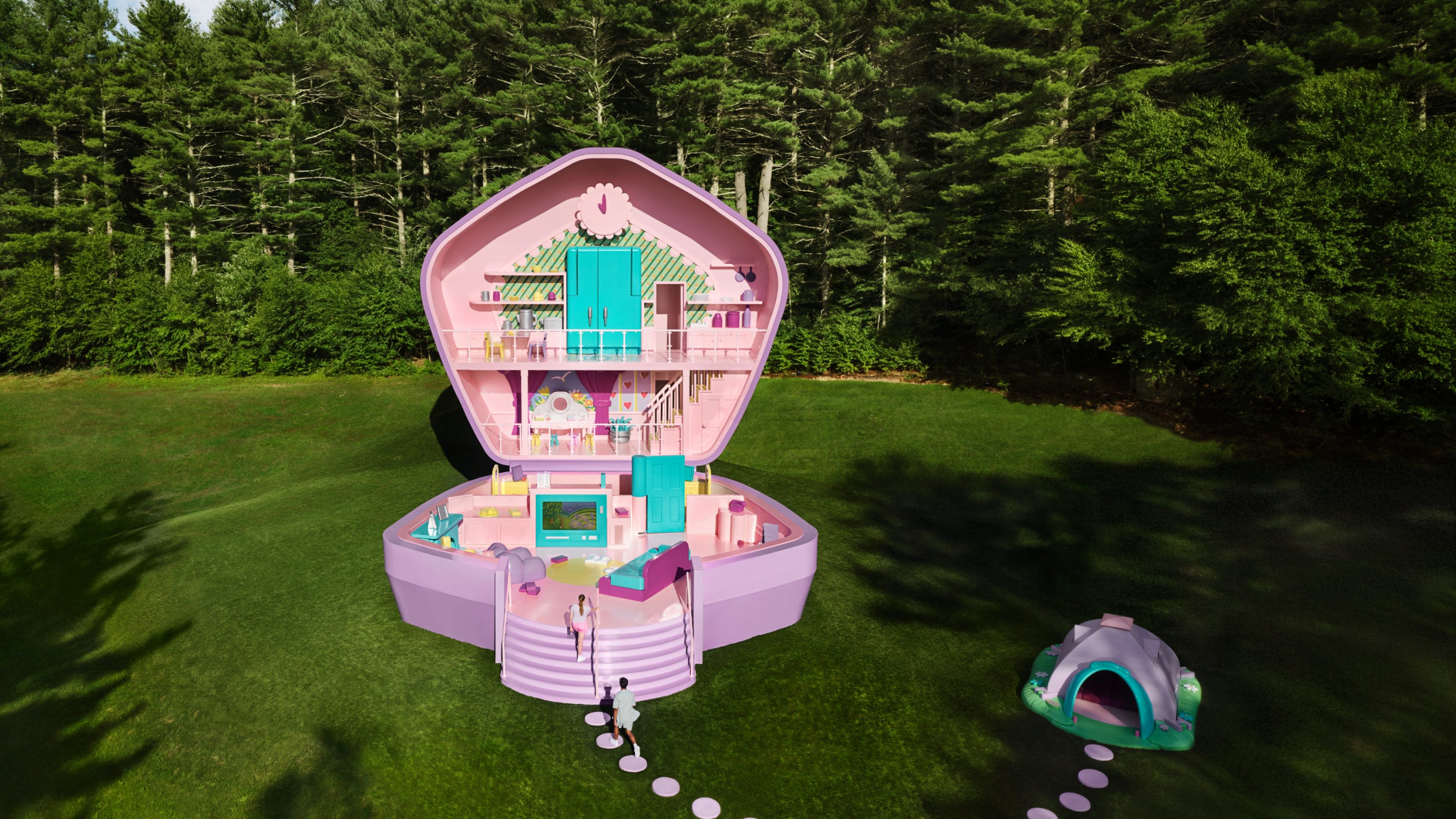 Sleepover at Polly Pocket's? How to stay in the iconic '90's compact-themed Airbnb