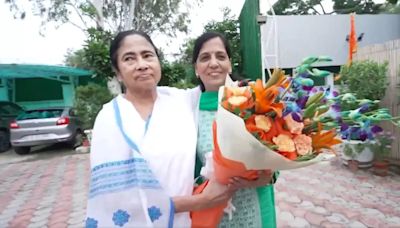United Front: Mamata Meets Jailed Delhi CM Arvind Kejriwal's Wife Sunita, Slams NITI Aayog
