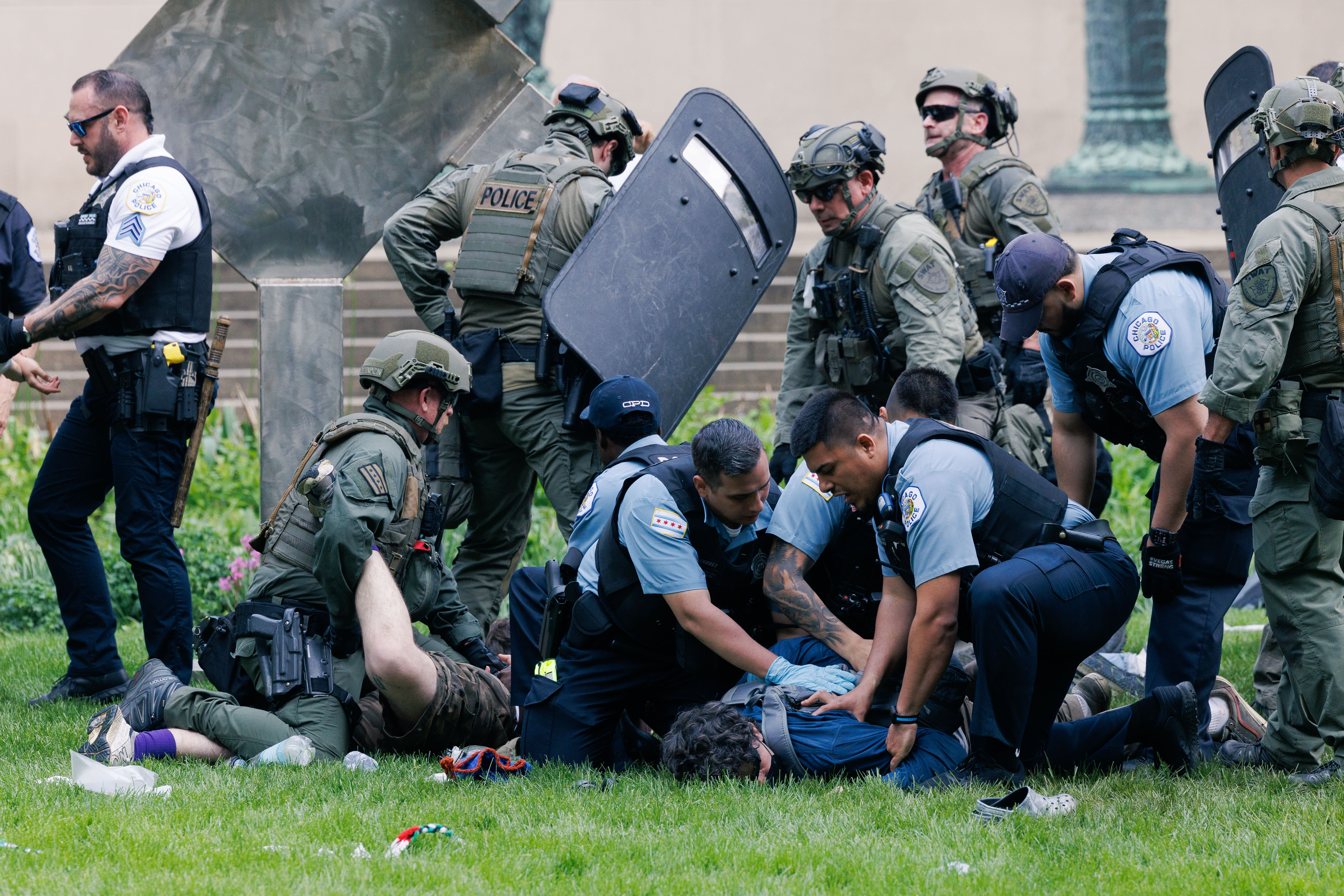 Nearly 70 arrested as police clear pro-Palestinian encampment at Art Institute of Chicago