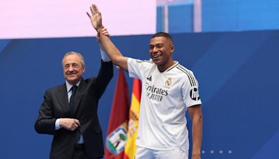 Kylian Mbappé Presented As Real Madrid Player In Front Of 80,000 Fans