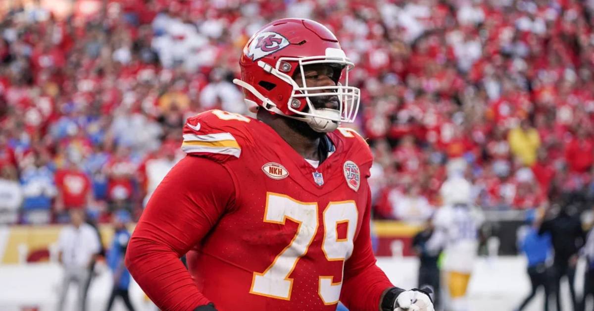 Is Donovan Smith The Answer to Commanders' LT Problems?