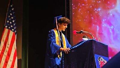 "Mi padre murió ayer": alumno de Texas emocionó con su discurso de graduación