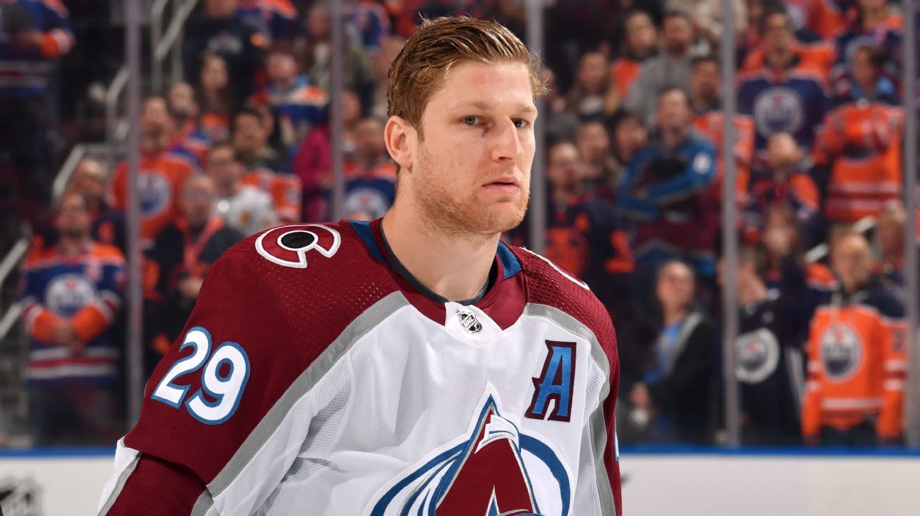 Avs' MacKinnon wins Hart, Ted Lindsay awards