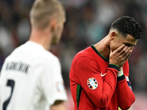 Cristiano Ronaldo in tears as Jan Oblak saves penalty kick (video)