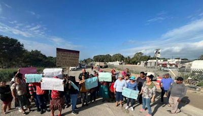 Habitantes de Carlos A. Madrazo preparan bloqueo en carretera 186 Chetumal-Escárcega