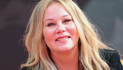 Christina Applegate confesó que solo se hizo una cirugía plástica, y reveló por qué tomó esa decisión