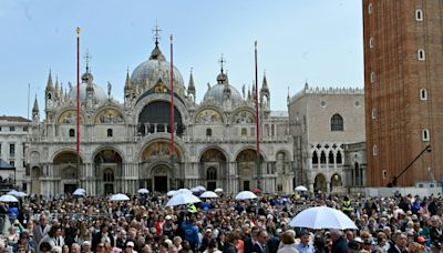 Erste Reise seit Monaten: Papst besucht in Venedig Gefängnis und hält Messe