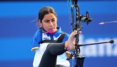 Archer Sheetal Devi's perfect bull's-eye at the Paralympics goes viral: 'Poetry in motion'