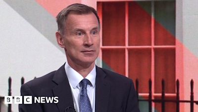 Covid: Jeremy Hunt apologises for pandemic 'groupthink'